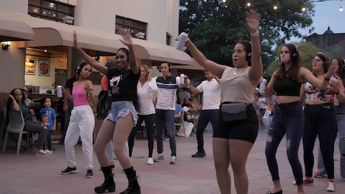 Santo Domingo: Silent Disco Avontuur in de Koloniale Zone