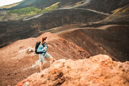 Catania: Etna trektocht buiten het toeristische pad