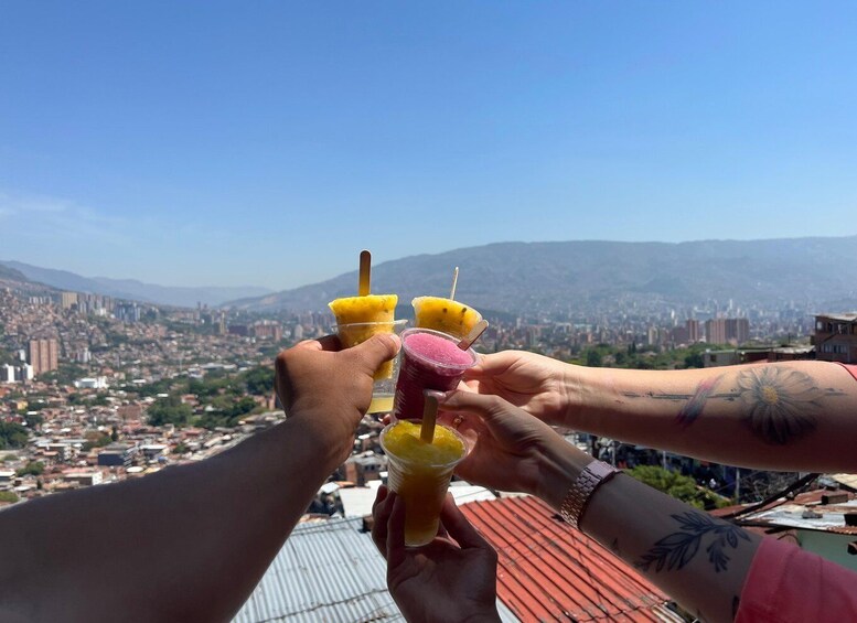 Picture 12 for Activity Medellín: Comuna 13 Tour with Spray Painting and Ice Cream