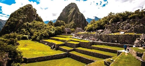 Da Aguas Calientes: Biglietto per Machu Picchu, tour guidato e bus