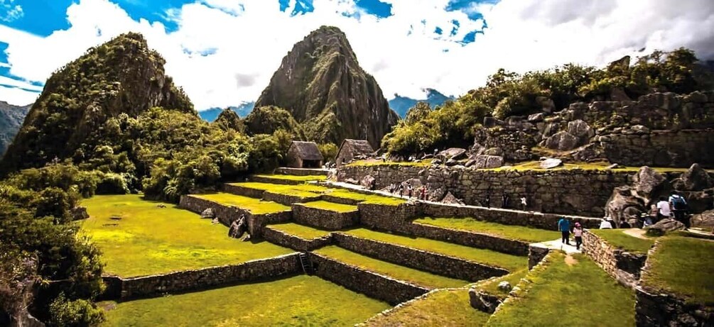 From Machu Picchu: Machu Picchu Ticket, Guided Tour & Bus