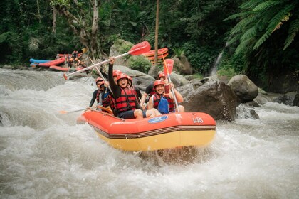 Red Paddle Rafting von Bali Made