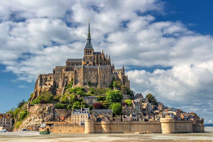 From Paris, Enchanting Mont St Michel Private Tour