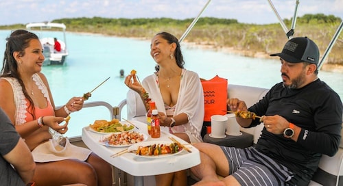 Bacalar: Private Half-Day Boat Cruise with BBQ and Drinks