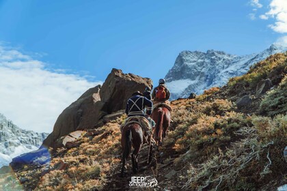 Cabalgata en medio de Los Andes con asado chileno