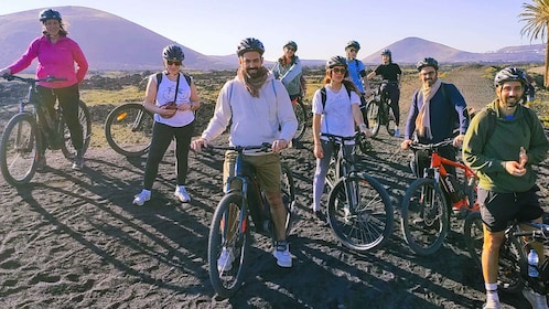 Costa Teguise: E-Bike Tour among the Volcanoes in Lanzarote