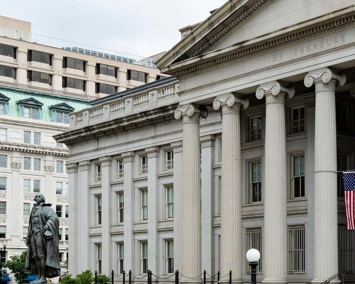 Picture 3 for Activity DC: 'Hidden Halls of Power' Lafayette Square Walking Tour