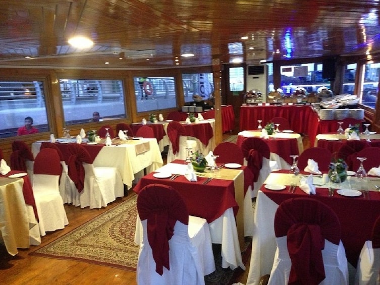 Marina Dhow Cruise Dinner with two ways transfer