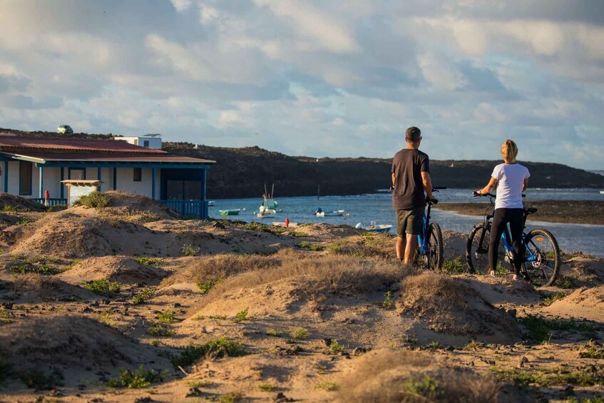 Picture 3 for Activity Corralejo: E-Bike Rental with Map to Popcorn Beach & Volcano