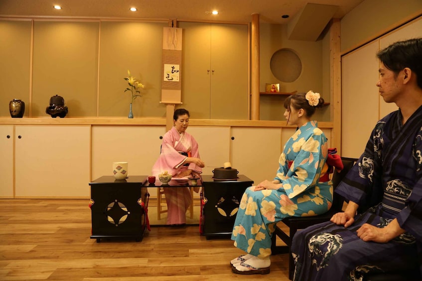 Picture 6 for Activity Tokyo: Practicing Zen with a Japanese Tea Ceremony