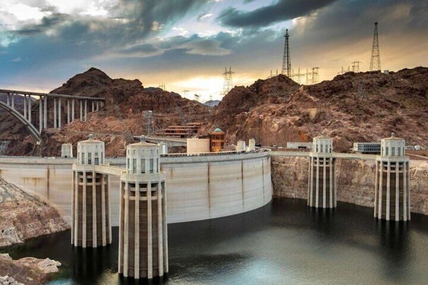 VIP Hoover Dam Tour with Guided Off-Road Adventure in Las Vegas