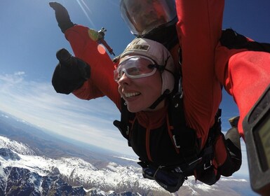 Queenstown: 12,000-Foot Tandem Skydive Above Southern Lakes