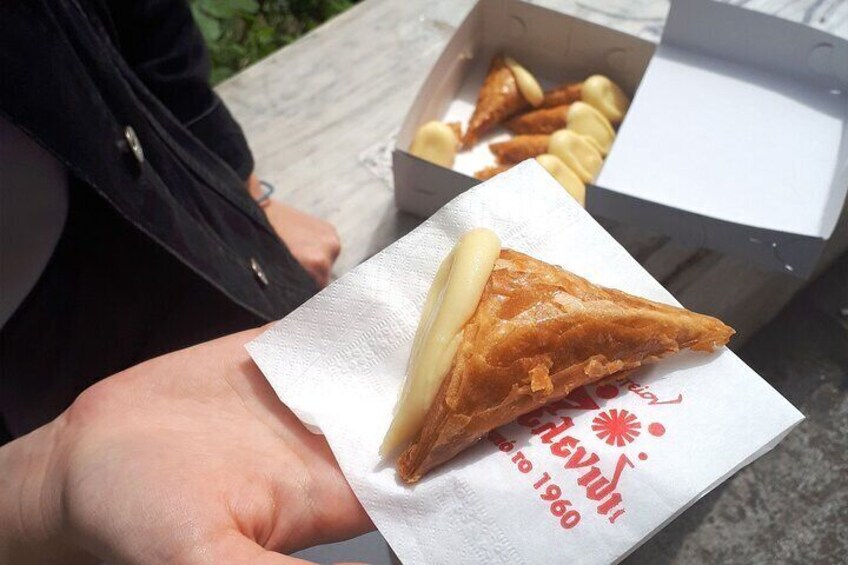 Thessaloniki Private Treasure Hunt & Tour w Food Stops