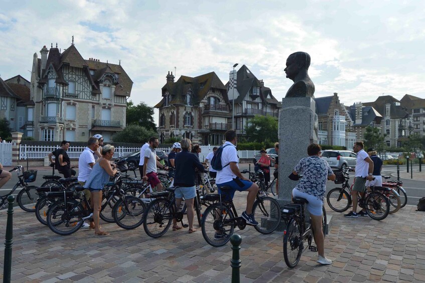 Picture 1 for Activity Visite guidée à vélo Deauville & Trouville EN FRANCAIS