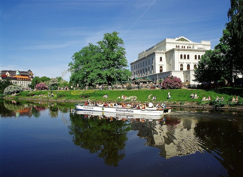 Picture 4 for Activity Gothenburg: Paddan Sightseeing Cruise on the Savean River