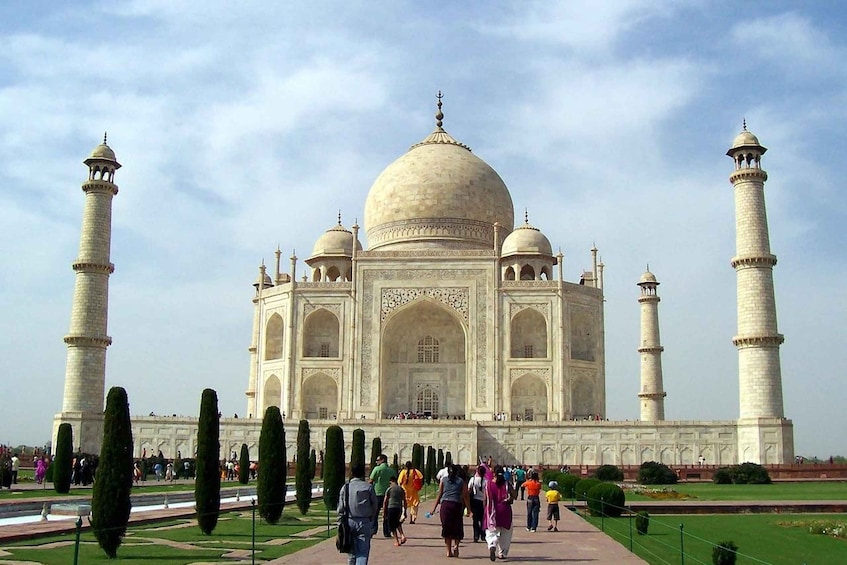 Picture 6 for Activity From Mumbai: Overnight Taj Mahal Tour with Flight & Hotel