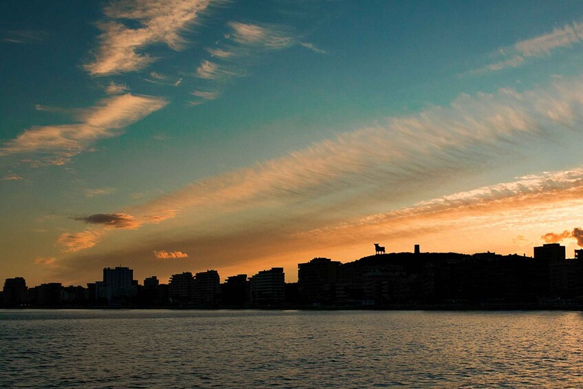 Picture 1 for Activity Fuengirola: Sunset Boat Tour with a Drink