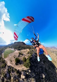Alicante: Santa Pola, Benidorm Tandem Paragliding Experience