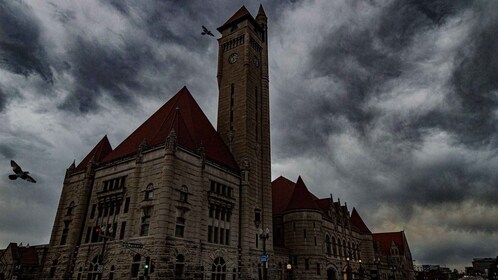 St. Louis: Gateway Ghouls and Hauntings Walking Tour