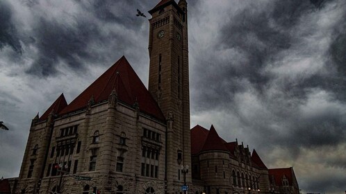 St. Louis: Gateway Ghouls and Hauntings Walking Tour