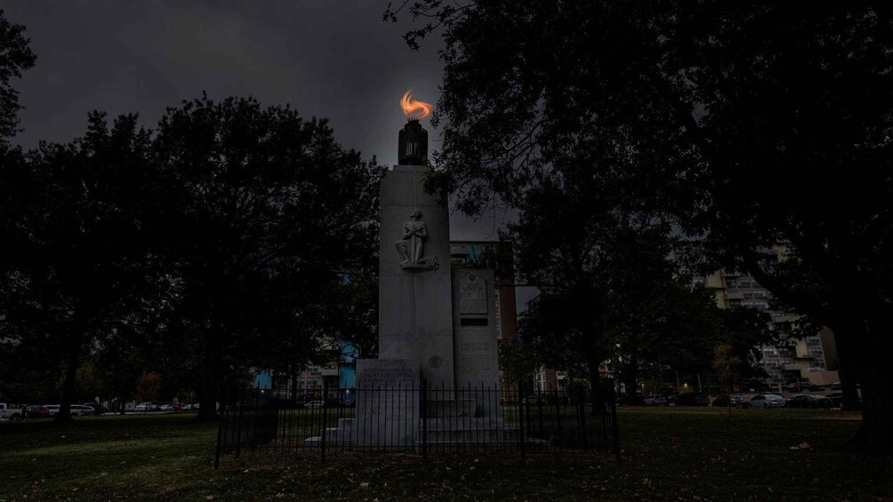 Picture 6 for Activity St. Louis: Gateway Ghouls and Hauntings Walking Tour