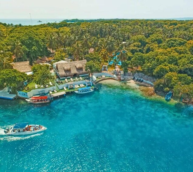 Picture 1 for Activity Cartagena: Rosario Islands Tour by Catamaran or Speedboat