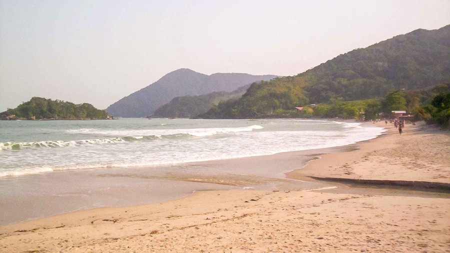 From São Paulo: Santo Amaro Island & Wild Beaches Day Trip