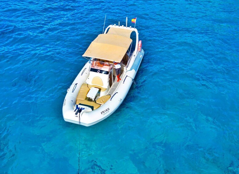 Picture 2 for Activity "Seaside Bliss: Boat, Snorkel, Sun, Sip, Snack Delights"