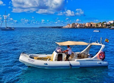 "Seaside Bliss: Boat, Snorkel, Sun, Sip, Snack Delights"