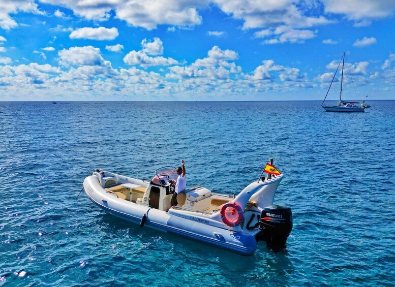 Picture 5 for Activity "Seaside Bliss: Boat, Snorkel, Sun, Sip, Snack Delights"