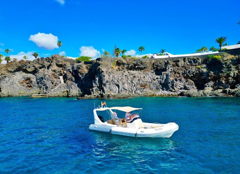 Picture 4 for Activity "Seaside Bliss: Boat, Snorkel, Sun, Sip, Snack Delights"