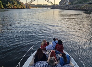 Porto: 6 Bridges City Cruise with Tasting & Sunset Option