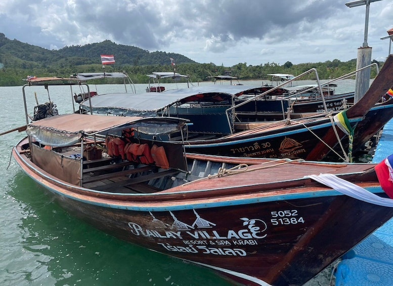 Picture 3 for Activity (1 Way) Join Boat from Ao Nam Mao to Railay