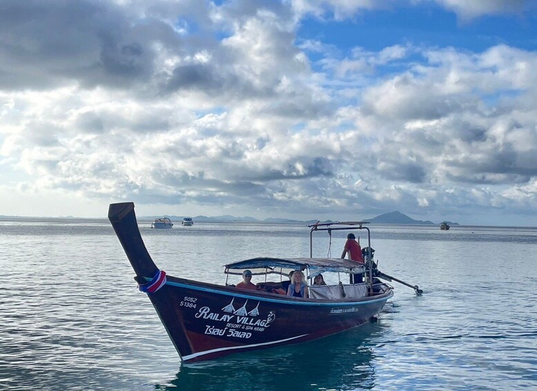 (1 Way) Join Boat from Ao Nam Mao to Railay