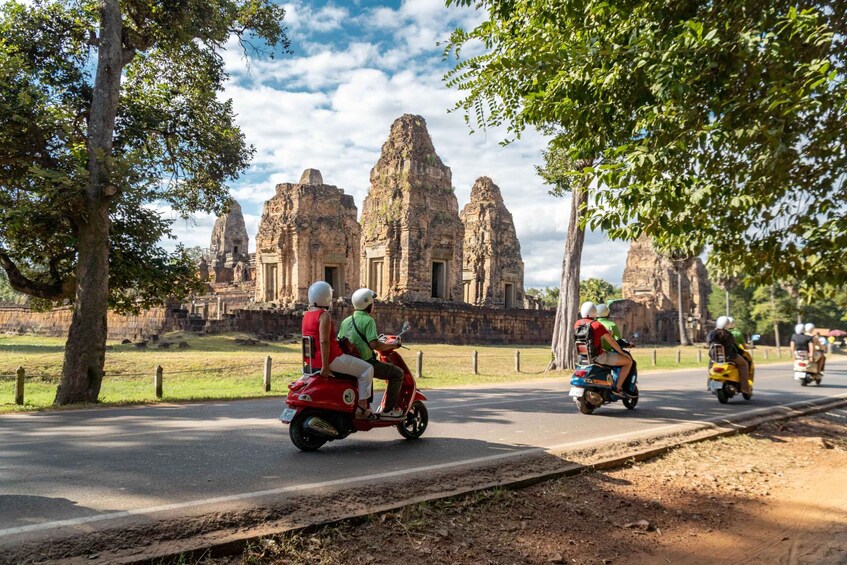 Picture 3 for Activity Siem Reap: Angkor Twilight & Boat Vespa Adventure