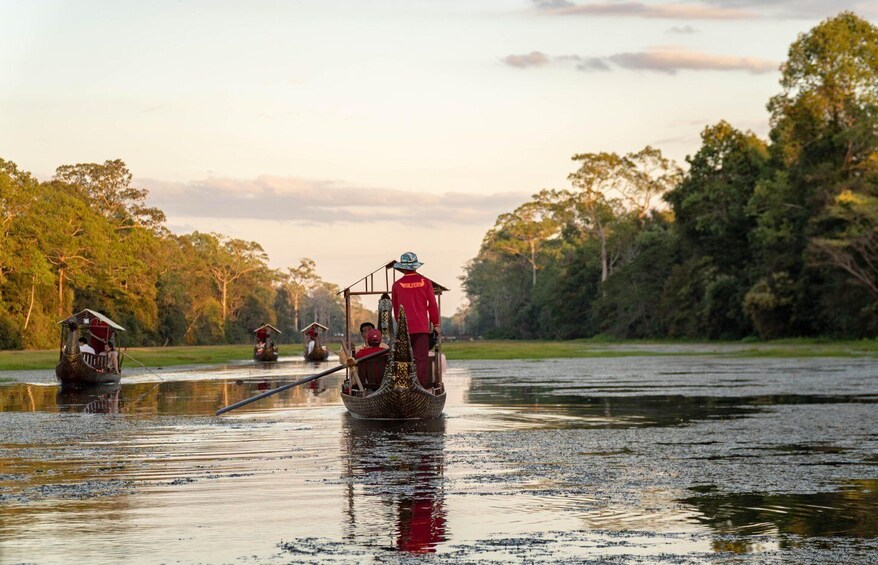 Picture 7 for Activity Siem Reap: Angkor Twilight & Boat Vespa Adventure