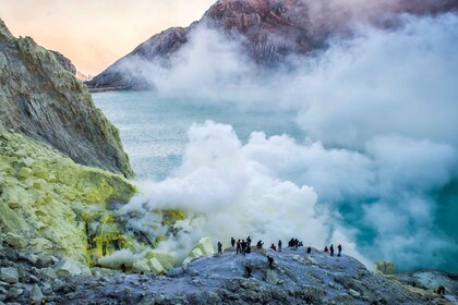 From Bali: 24-Hour Trip to Ijen Crater & Javanese Breakfast