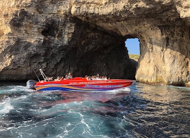 Sliema: Comino Blue Lagoon Powerboat Tour with Comino Caves