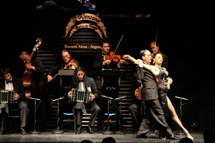 Picture 4 for Activity La Ventana VIP: Tango Lesson + Dinner + Show + Transfer free