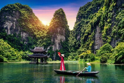 From Hanoi: 3-Day Luxury Tour Ninh Binh & Ha Long Bay Cruise