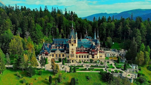 Bucharest - Peleș Castle-Dracula Castle-Black Church Brasov