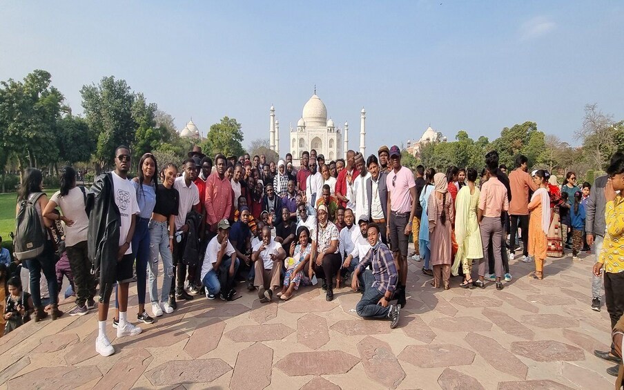 From Agra: One Day Trip of Taj Mahal & Fatehpur Sikri