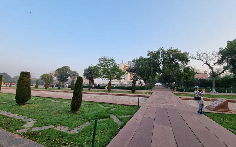 Picture 5 for Activity From Agra: One Day Trip of Taj Mahal & Fatehpur Sikri
