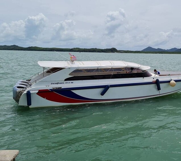 Krabi: Speedboat Transfer between Ao Nang and Phi Phi