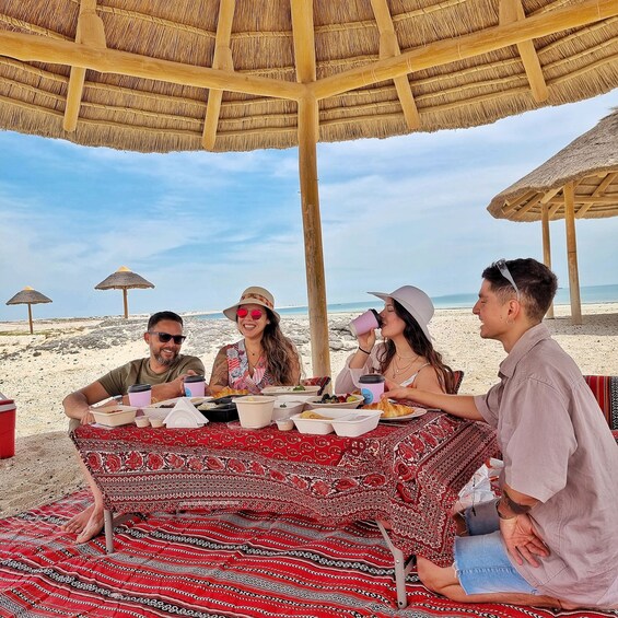 Doha: Al Safliya Island Boat Cruise with Breakfast