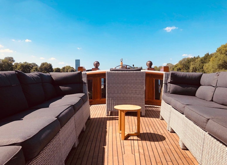 Picture 8 for Activity Berlin: Evening Yacht Cruise with Aperitif & Optional Dinner