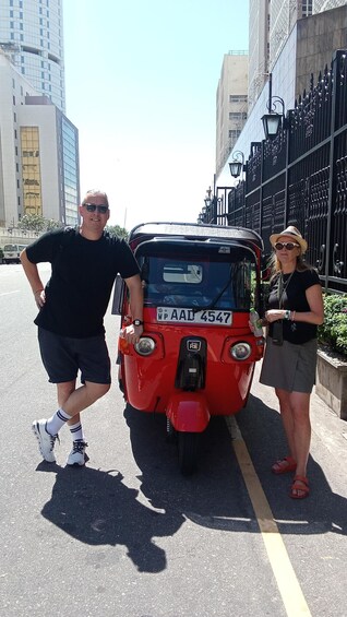 Colombo City Tour by Tuk Tuk with Hotel Pickup and Drop-off