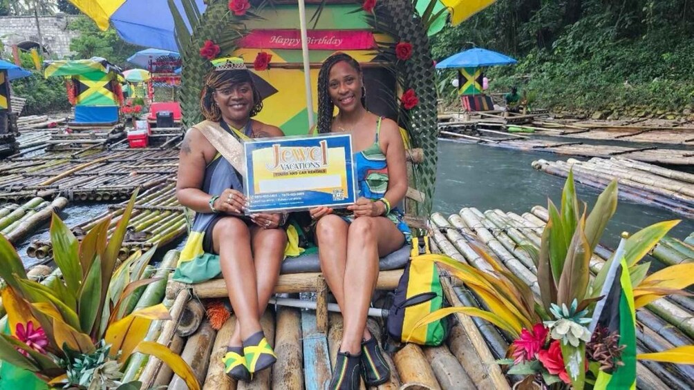 Picture 4 for Activity Montego Bay: Bamboo Rafting with Limestone Massage