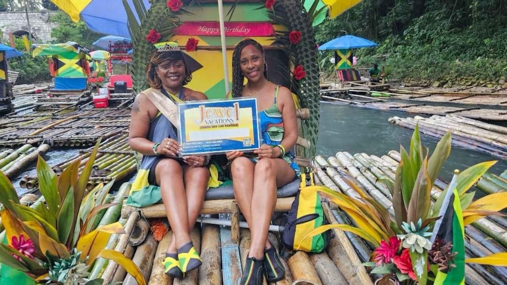 Picture 4 for Activity Montego Bay: Bamboo Rafting with Limestone Massage