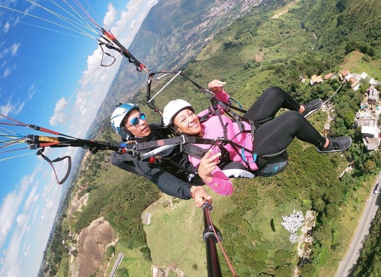 From Medellín: Paragliding Tour with GoPro Photos & Videos
